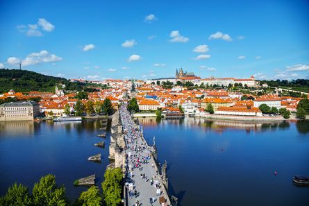 Klassenfahrt zur Karlsbrücke in Prag - Schülerreisen Veranstalter CHANNELTOURS