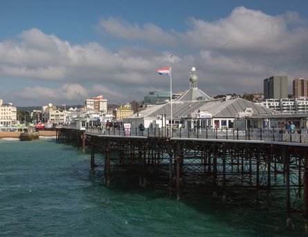 Wir besuchen mit Ihrer Schulklasse die "Royal Pavilion" in Brighton, „Smugglers Adventure“, „Hastings Castle and the 1066 Story“ in Hastings.